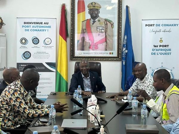 Excursion des étudiants de Bamako au Port de Conakry